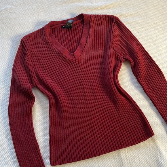 🍀3/50 BUFFALO Ribbed V-Neck Sweater (M) - Picture 1 of 10